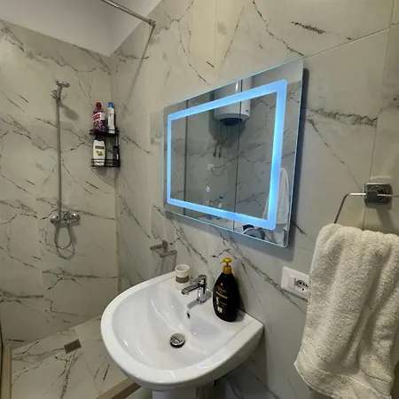 Apartment Aron Tirana