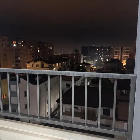Aron * Tirana