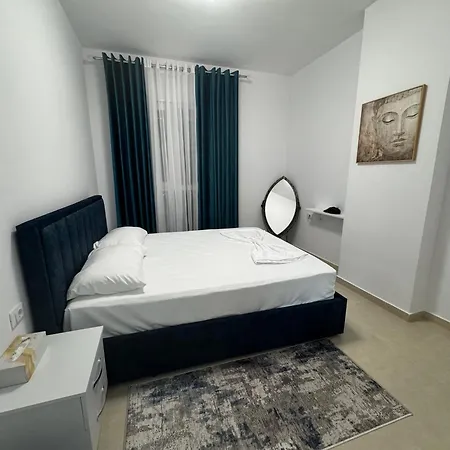 Aron Apartment